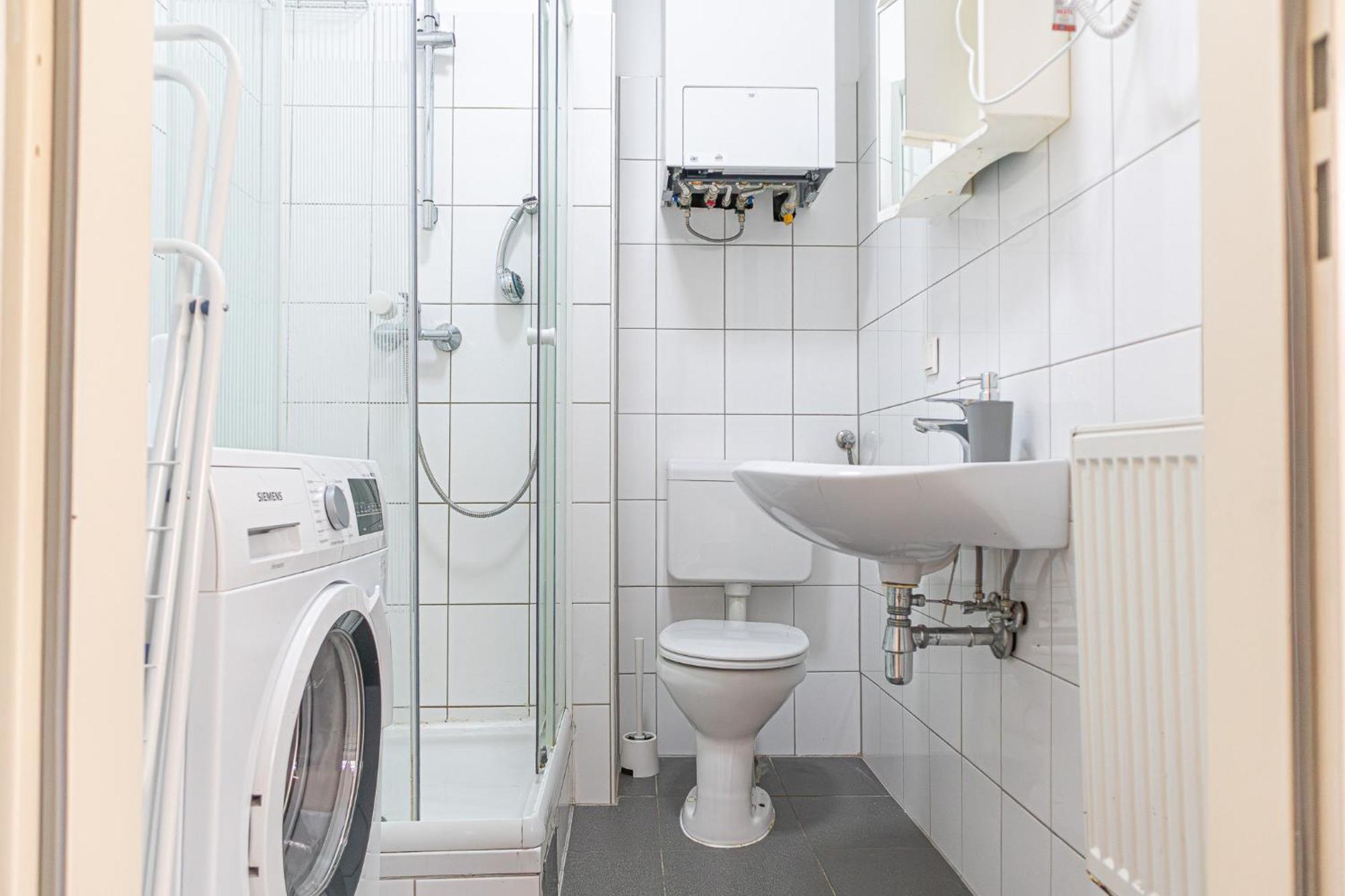 Spacious 2Br Apt Great Location - Near Schoenbrunn Wenen Buitenkant foto