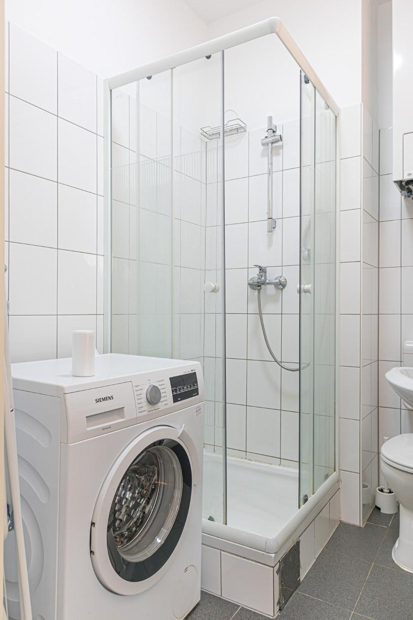 Spacious 2Br Apt Great Location - Near Schoenbrunn Wenen Buitenkant foto