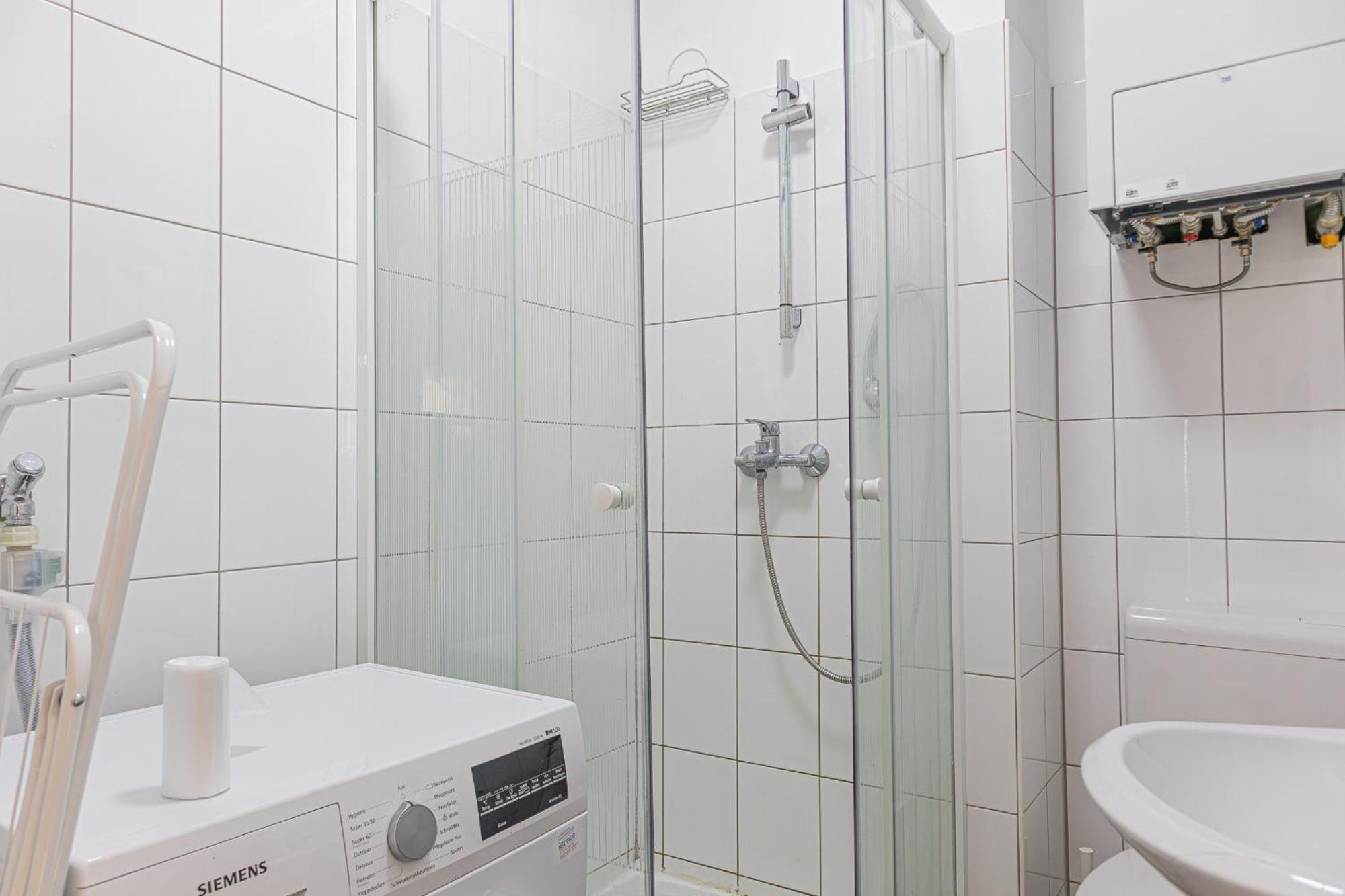 Spacious 2Br Apt Great Location - Near Schoenbrunn Wenen Buitenkant foto